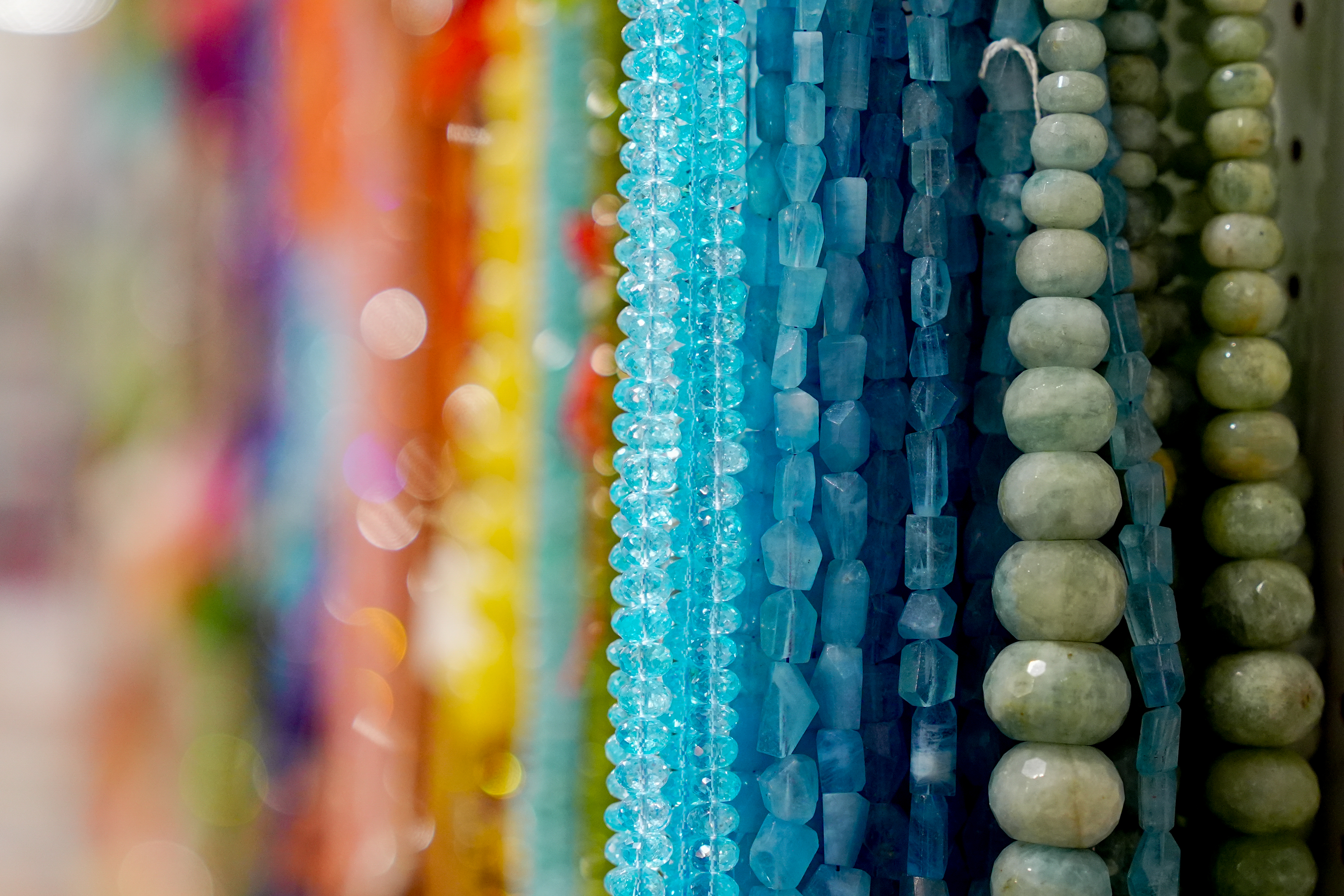 Più di 80 espositori su due piani Più di 80 espositori su due piani